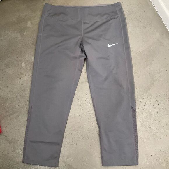 Nike Cropped Running Leggings - Picture 1 of 9